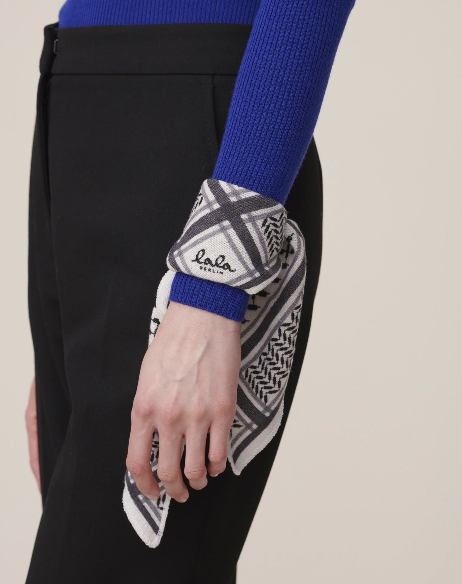 Lala Berlin Tørklæde - Triangle Trinity Classic XS