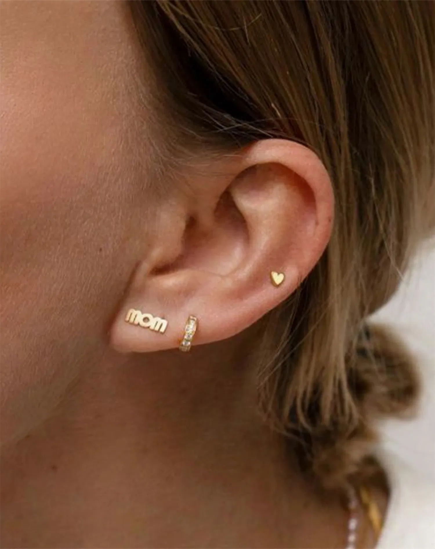 Wow Mom Single Ørering - Guldfravet