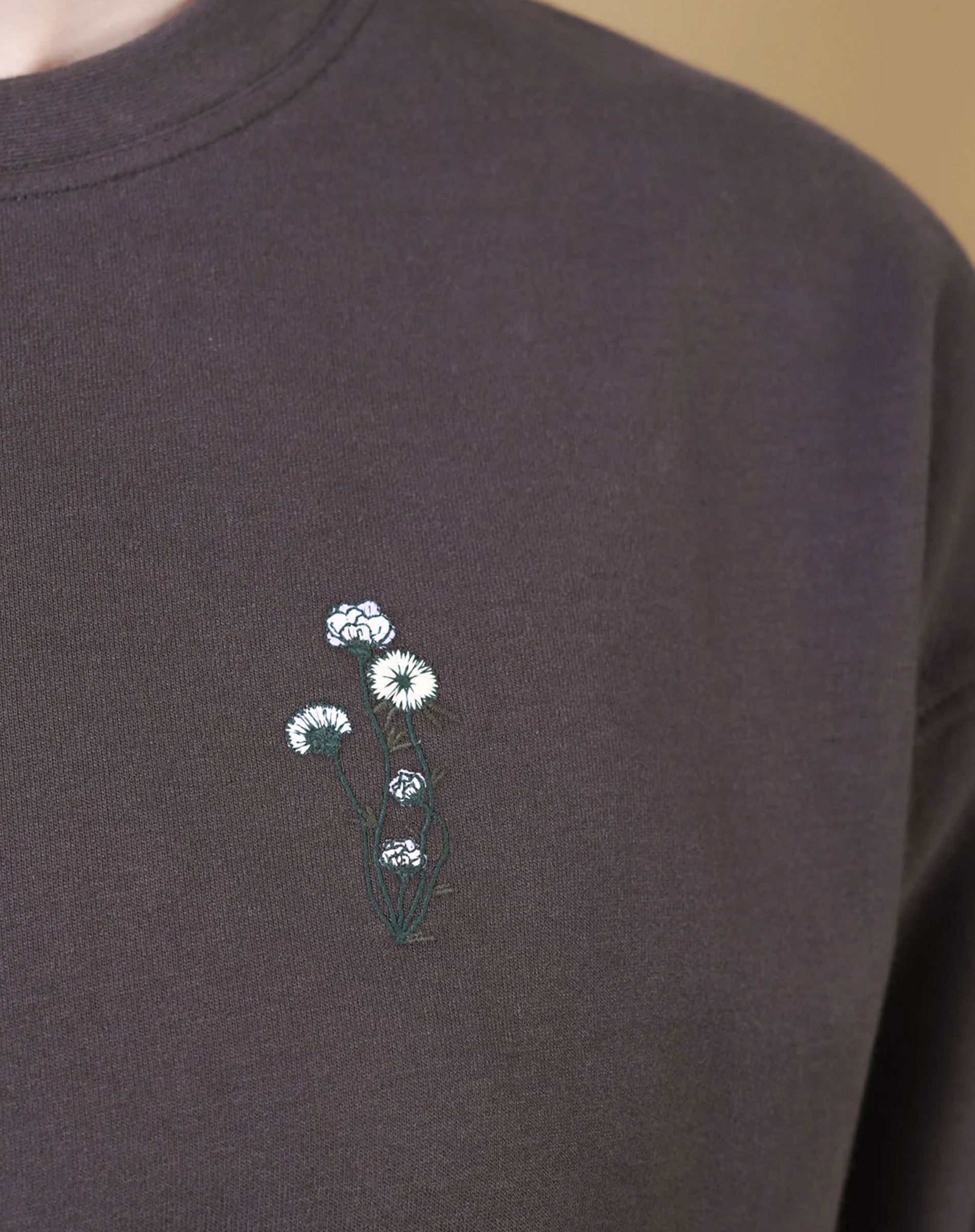 Untamed Flora Sweatshirt - Brown