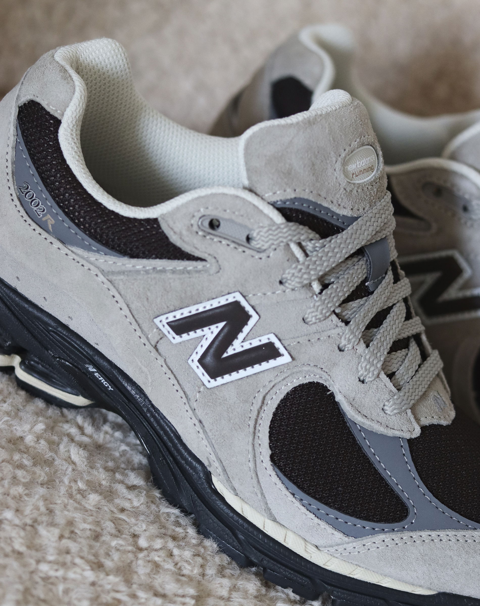 U2002RO Sneakers - Arid Stone/Black Coffee