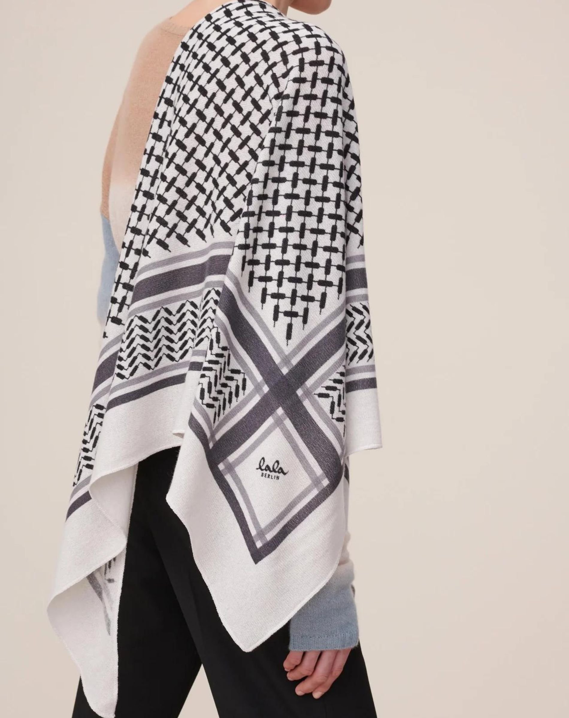 Lala Berlin - Triangle Trinity Classic M Tørklæde