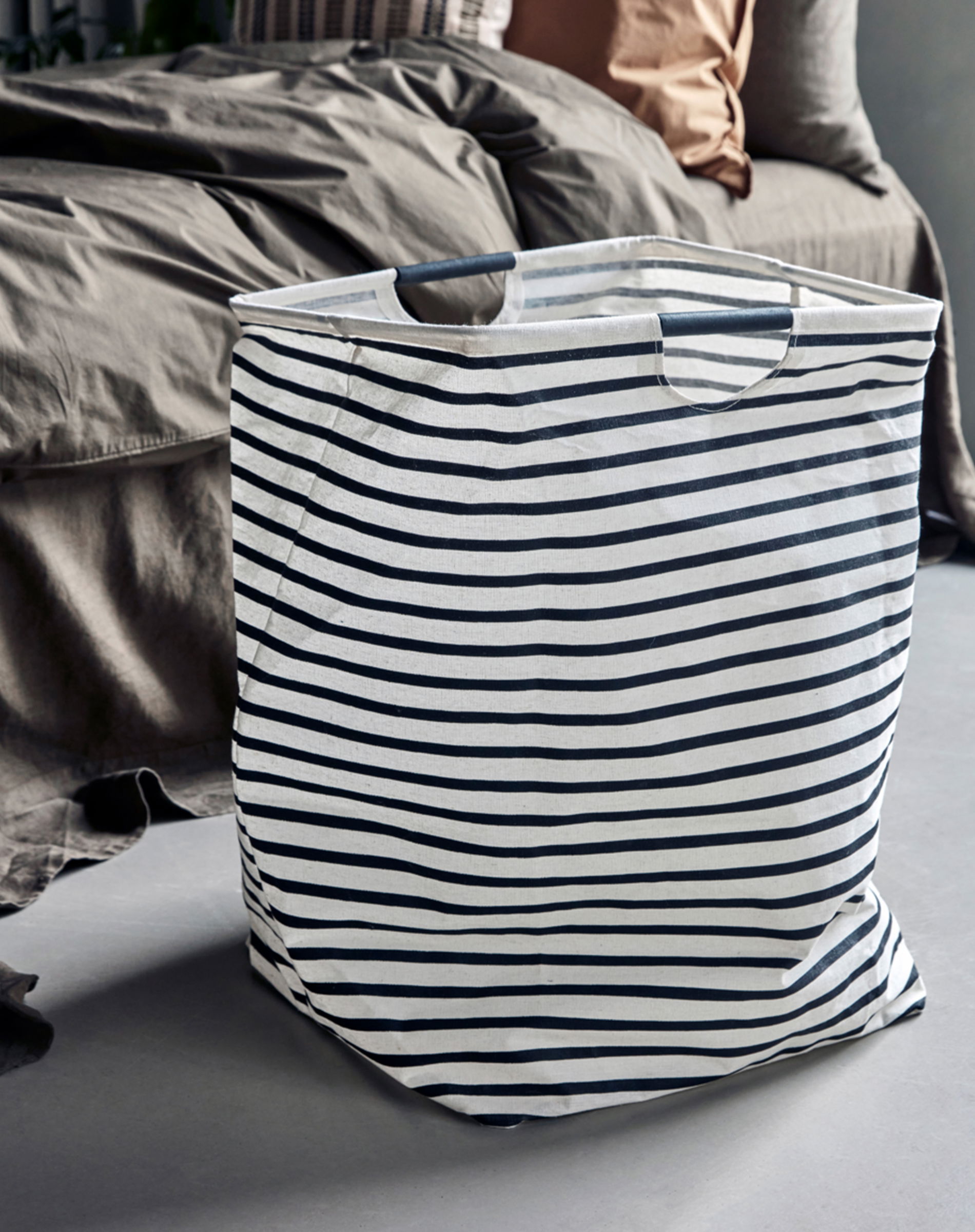 Canva Vasketøjskurv - Black