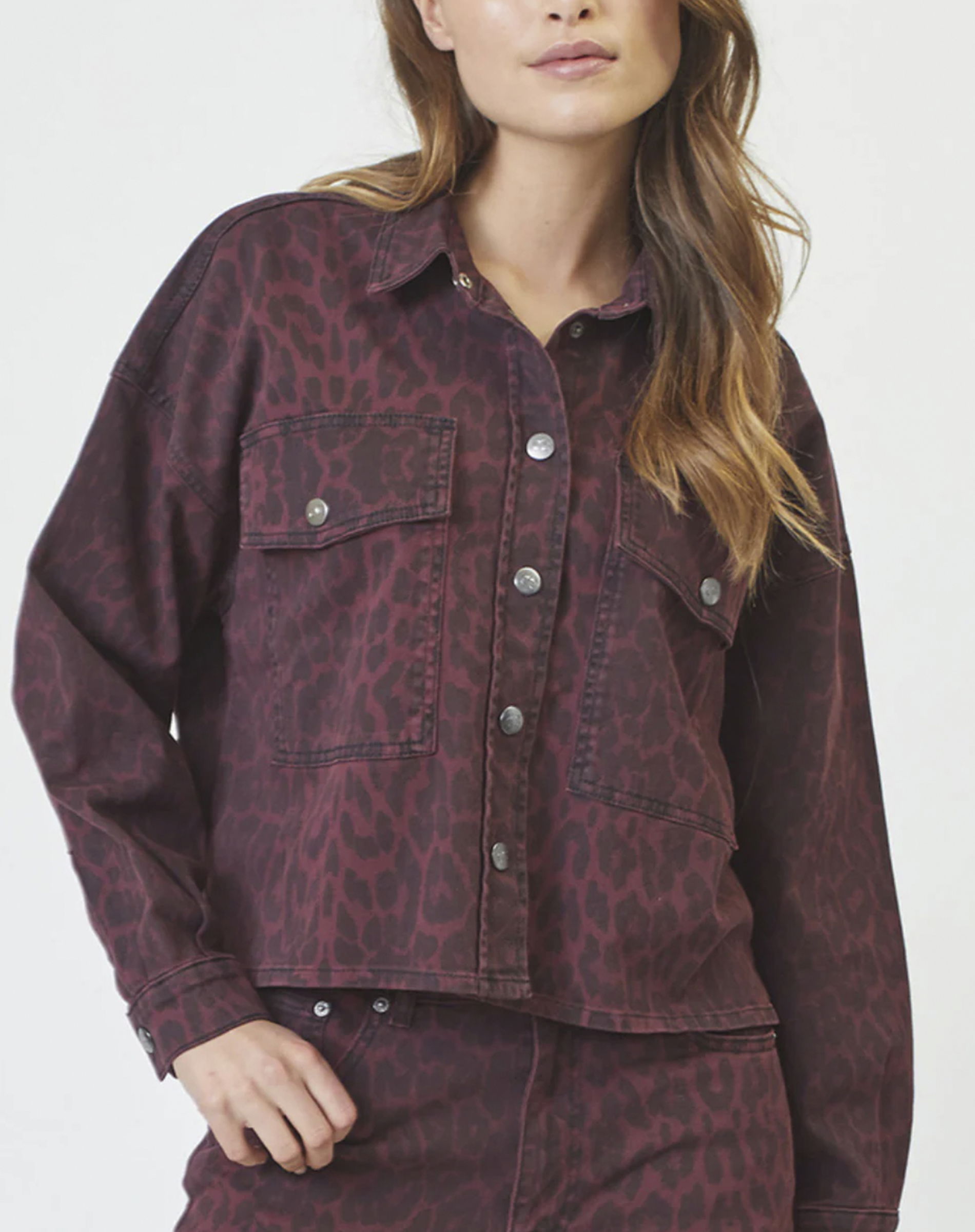 Leo CC Denim Crop Skjorte - Winered